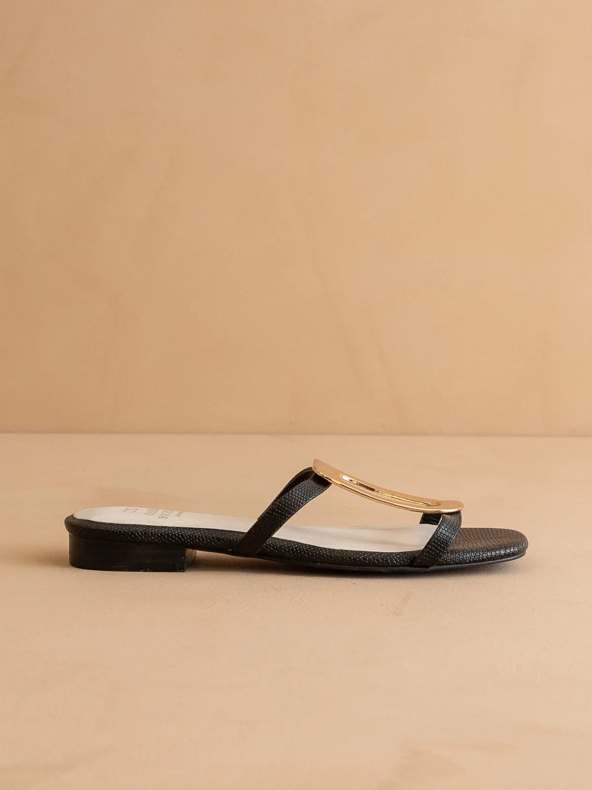 The Amiyah | Black Statement Buckle Sandal