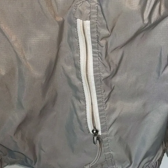 The North Face M Lightweight Nylon Hooded Jacket