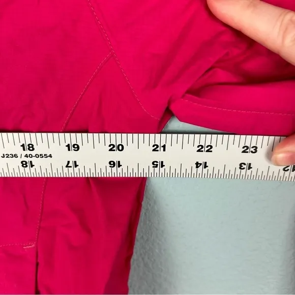 The North Face Women's Size M Fuchsia Pink HyVent 2.5L Lightweight Rain Jacket