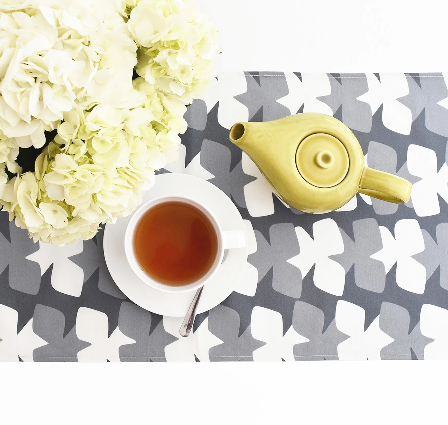 Tilt Linen Cotton Table Runner (14x90) – Charcoal