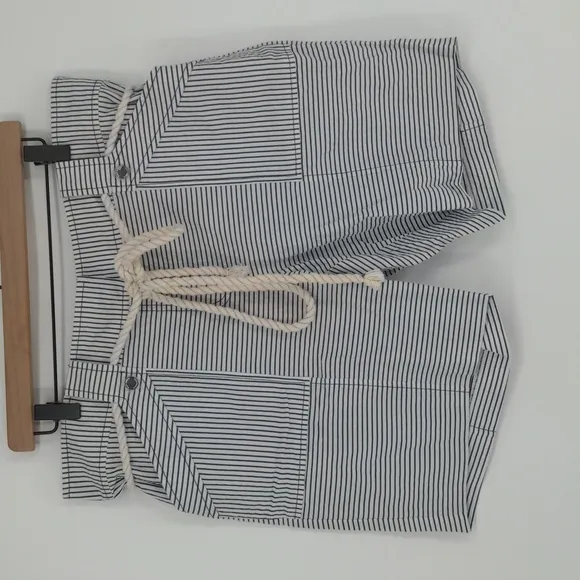 Tory Burch‎ Women's Shilo Short Size 14 White Navy Stripes Rope Belt Nautical