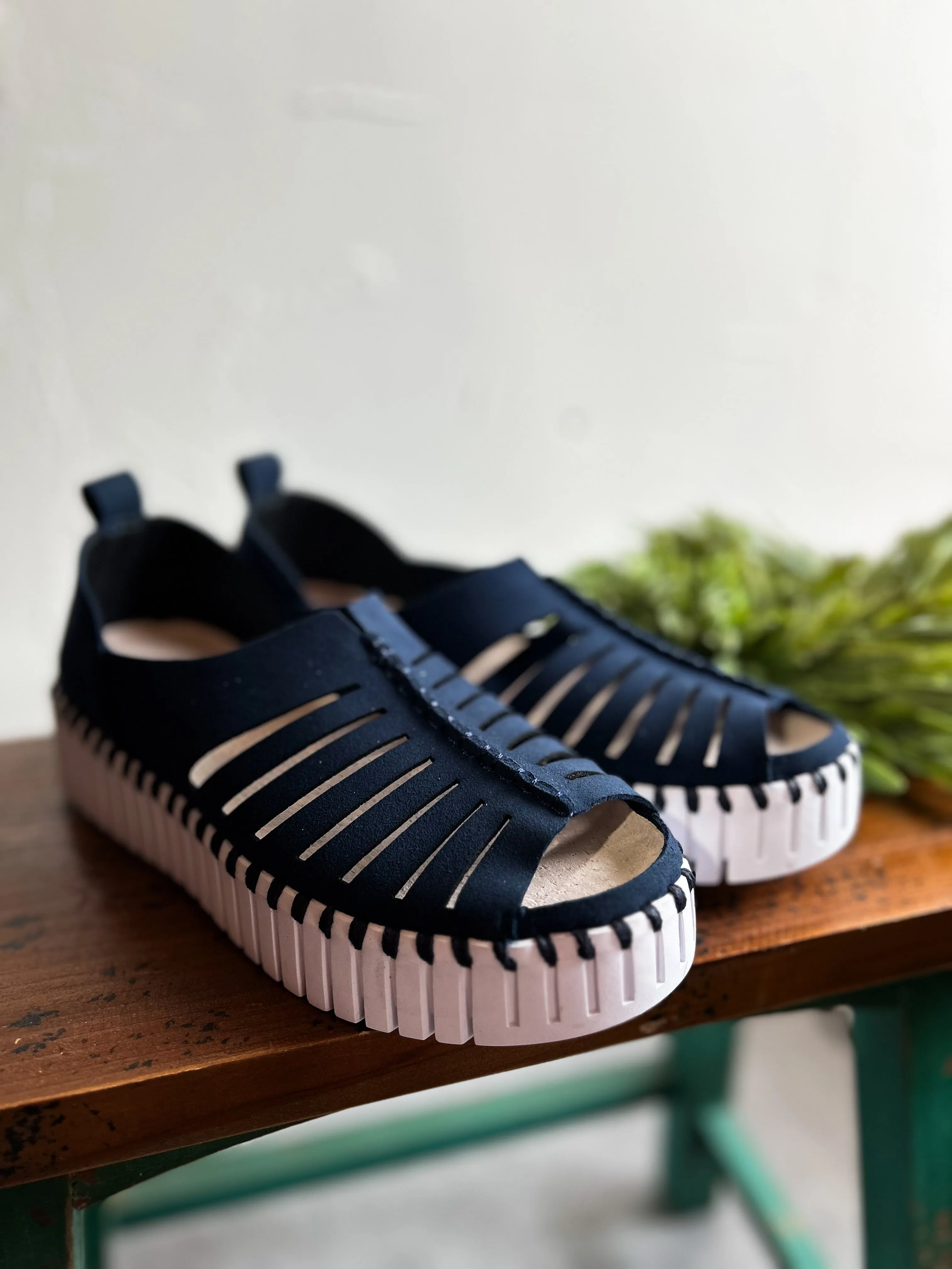 TULI OPEN TOE SNEAKER