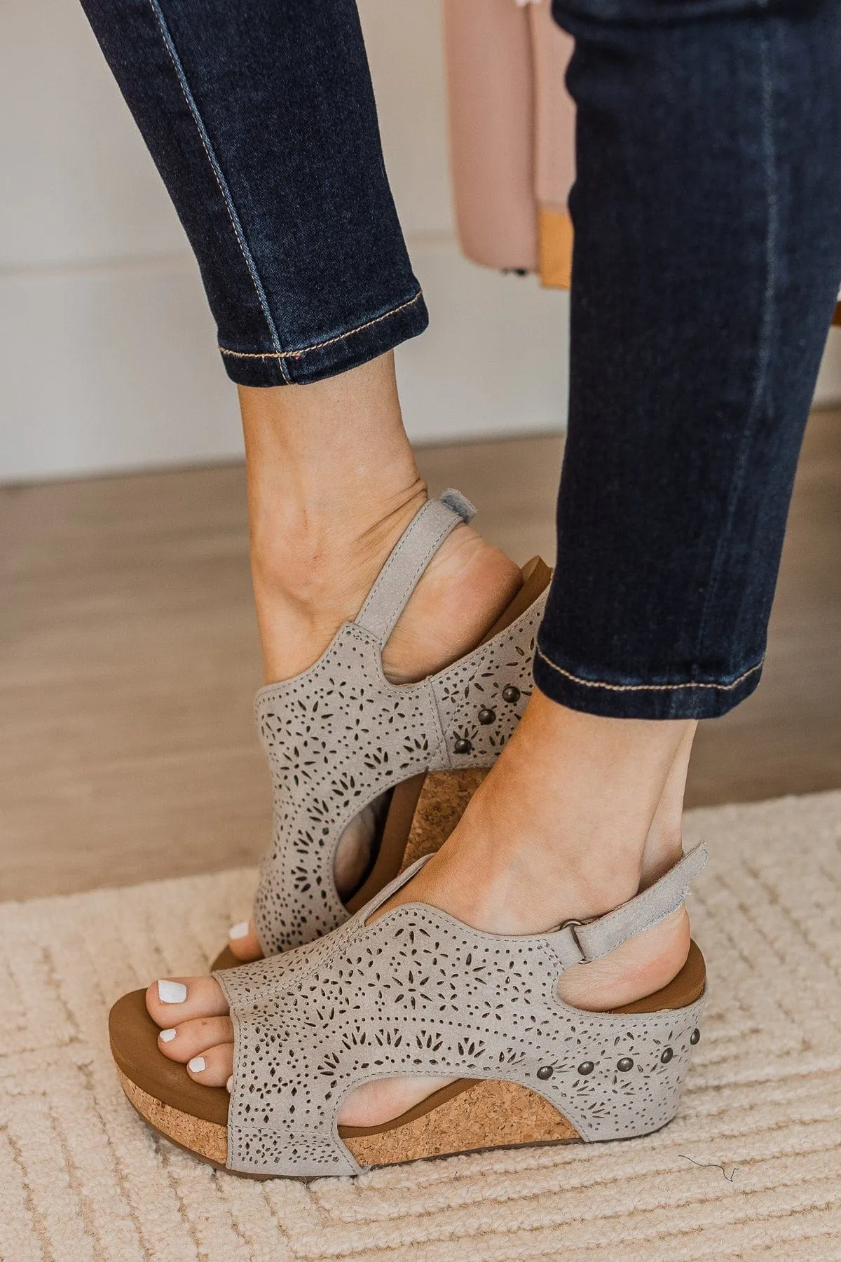 Very G Free Fly Wedges- Grey