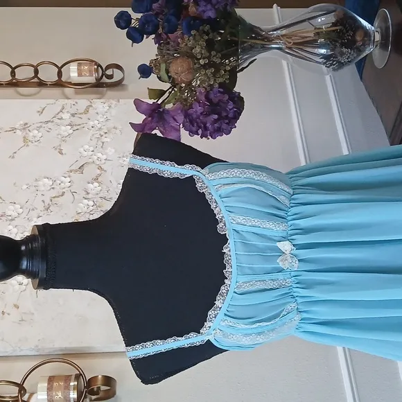 Victoria's Secret Blue And White Lace Babydoll Mini Dress. Size S