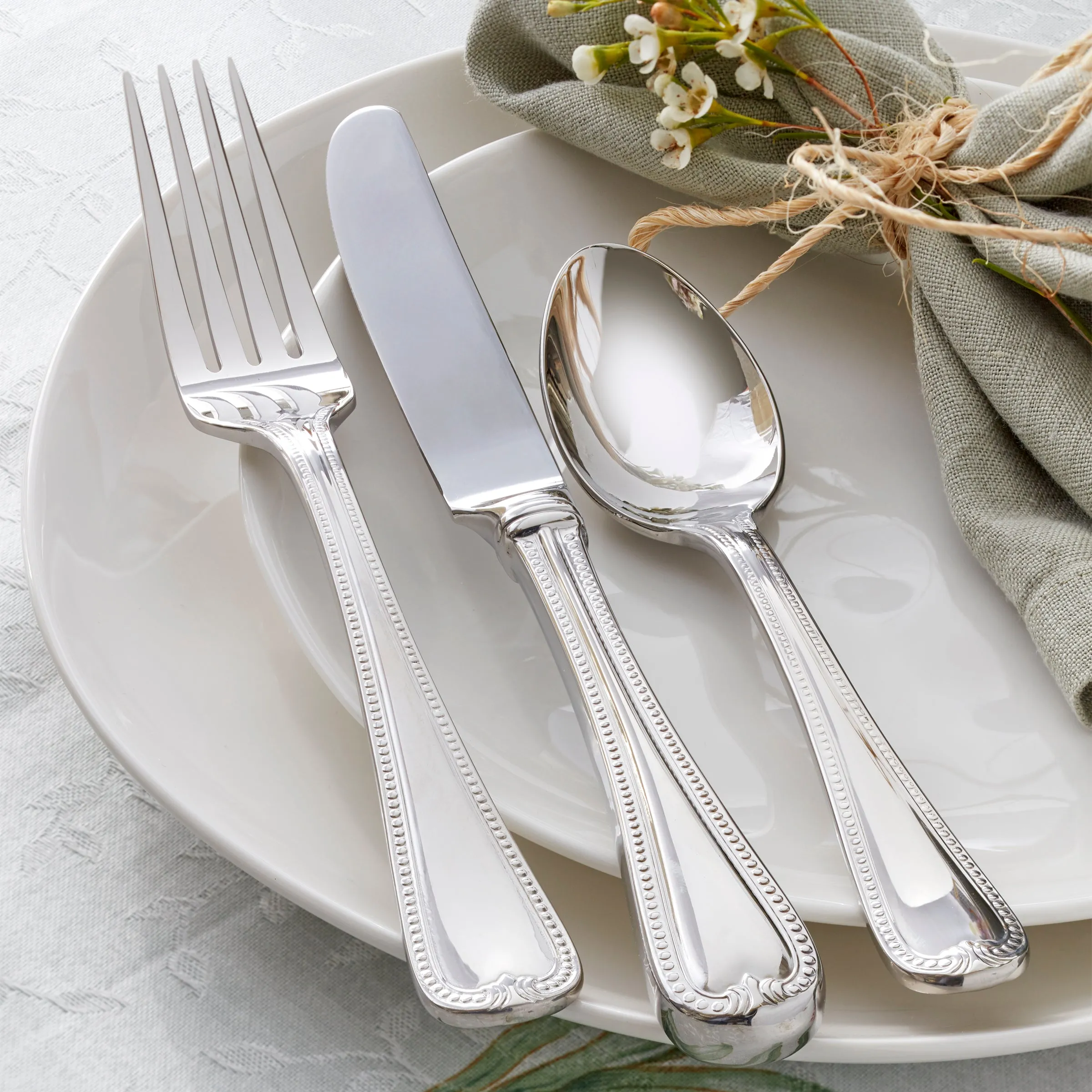 Vintage Jewel 20-Piece Flatware Set