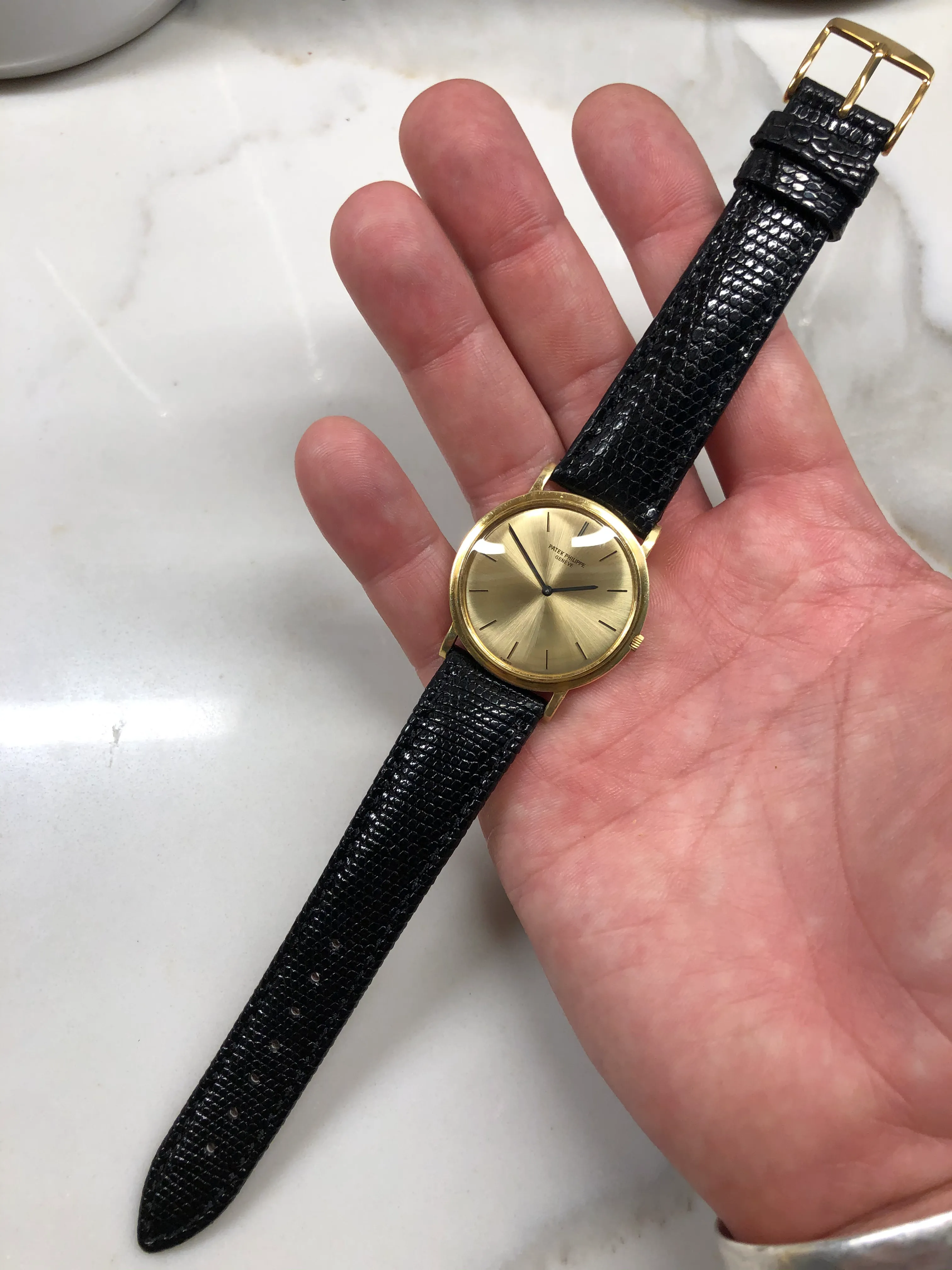 Vintage Patek Philippe Calatrava 3520 18K Yellow Gold Screw Back Manual Wind Wristwatch