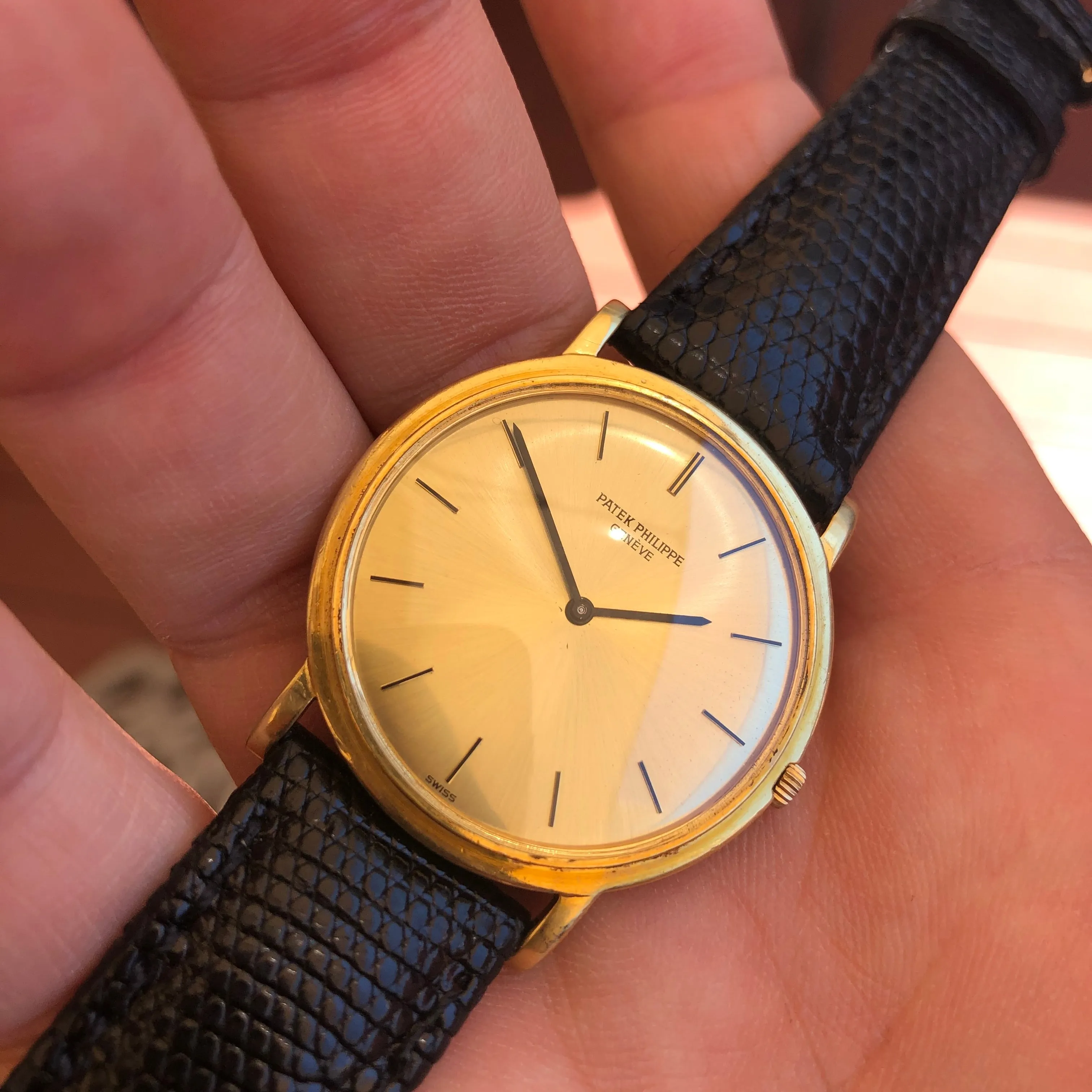 Vintage Patek Philippe Calatrava 3520 18K Yellow Gold Screw Back Manual Wind Wristwatch