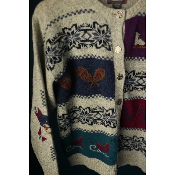 Vintage Woolrich L Women's Winter ice-skates sled Cardigan Sweater 100% Wool