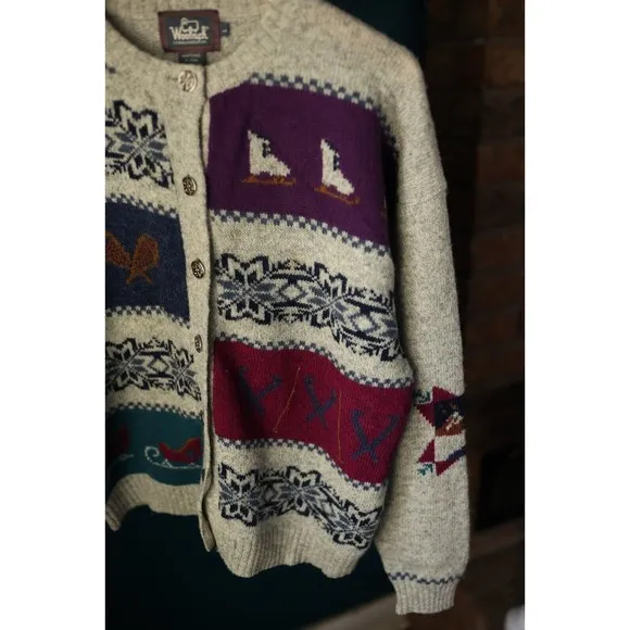 Vintage Woolrich L Women's Winter ice-skates sled Cardigan Sweater 100% Wool