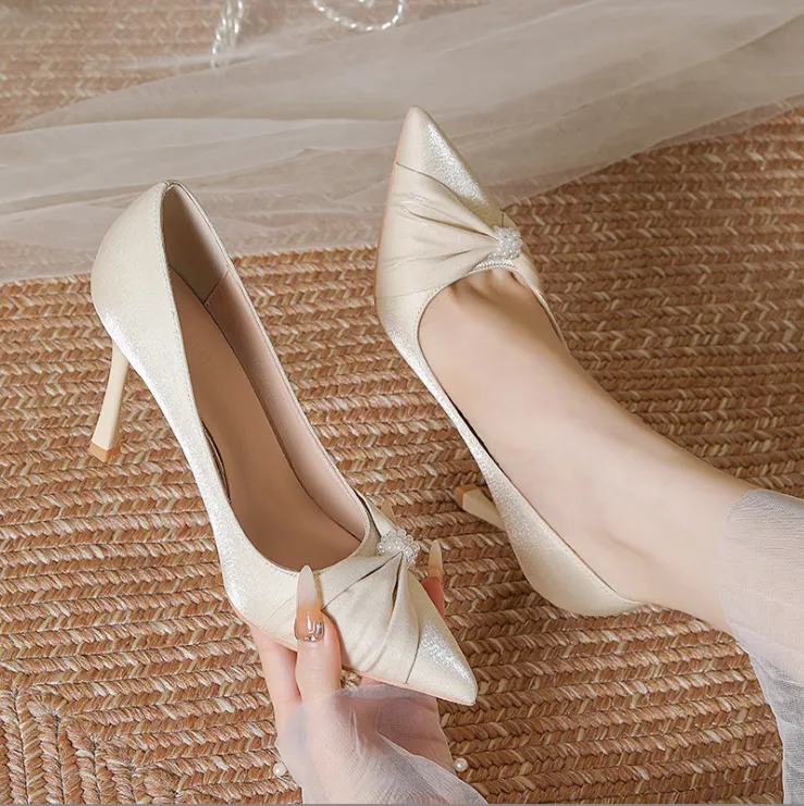 Women's Small Feet Beige Silk Satin Pump Shoes MS85